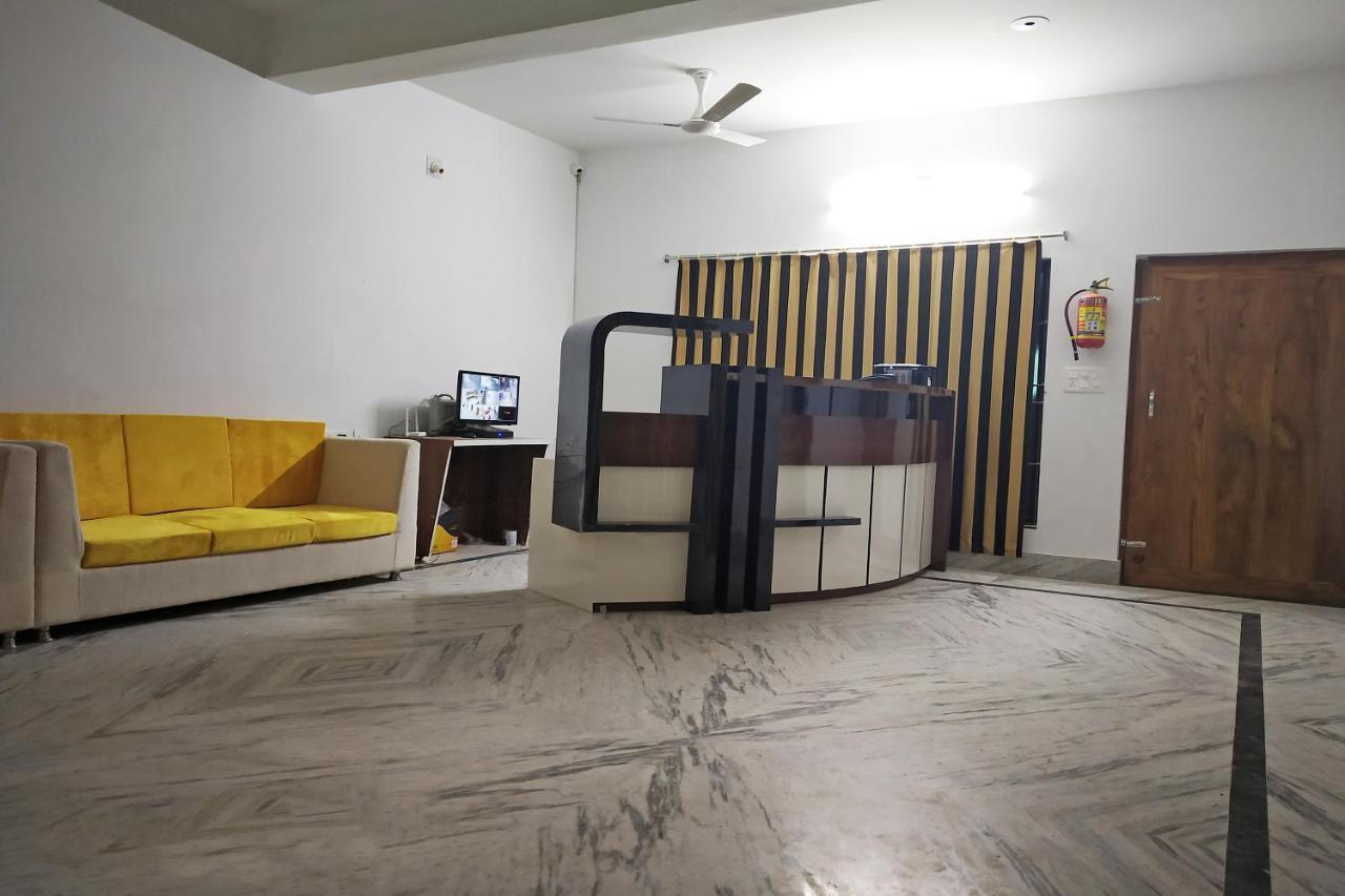 Hotel Oyo 22547 Avigna Residency à Bhubaneswar Extérieur photo